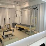 요즘 뜨는 ‘기구 필라테스’ vs ‘매트 필라테스’ 비교