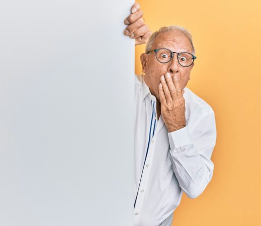 운동 초보자가 가장 많이 하는 실수 5가지 man in white dress shirt wearing black framed eyeglasses
